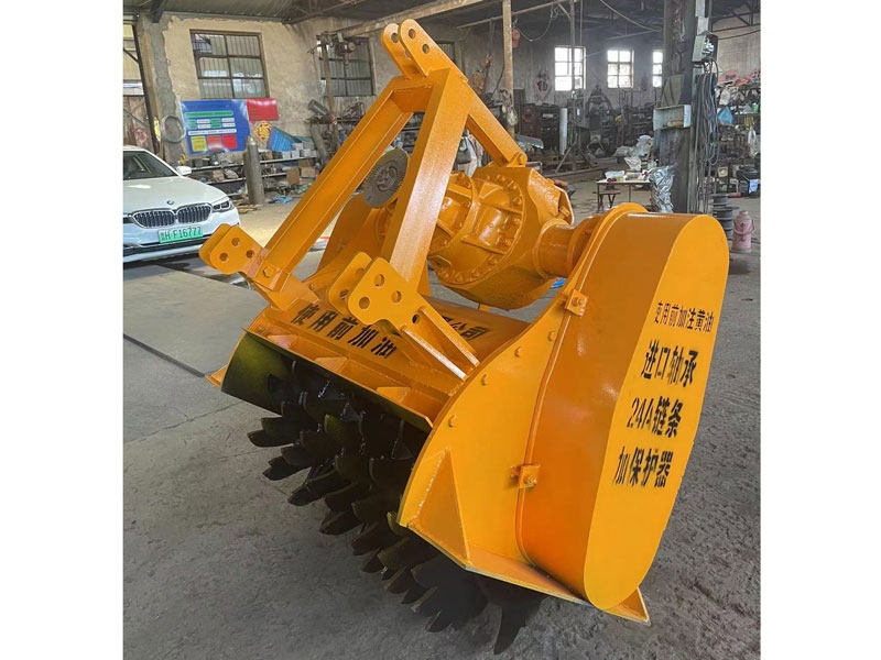 樹根粉碎機